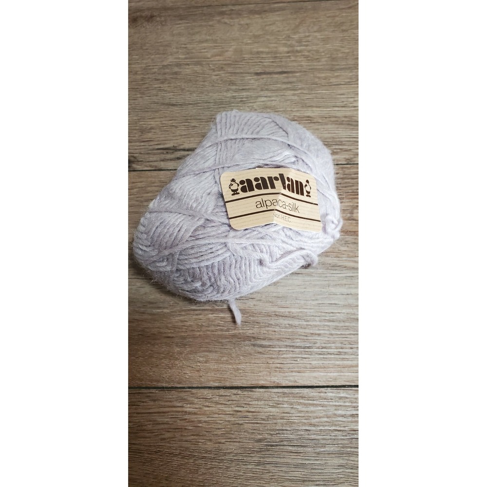 Aarlan Alpaca Silk Made‎ In Switzerland Light Purple Yarn